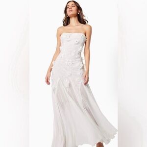 Elliatt Evadne Bridal Gown in Ivory/ Size Small